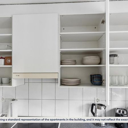 Urban Living Redefined: Apartment In Oerlikon Цюрих Екстериор снимка